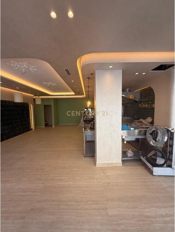 Locale Commerciale in Affitto – Opportunità Ideale vicino a " Grand Blue Fafa " - 25.000 € / Anno !