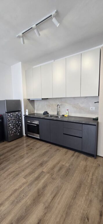 Apartament 1+1 për qira Don Bosko !