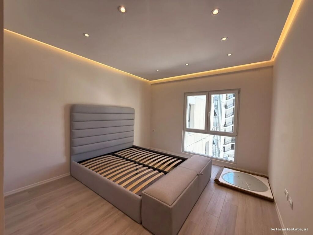 Apartament me qera 2+1+2 tek Zogu i Zi (ID B2201987) Tirane