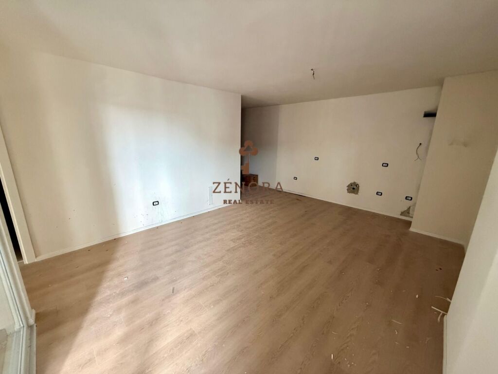 APARTMENT 2+1 FOR SALE - FORMER AVIATION FIELD (AN211017TR)