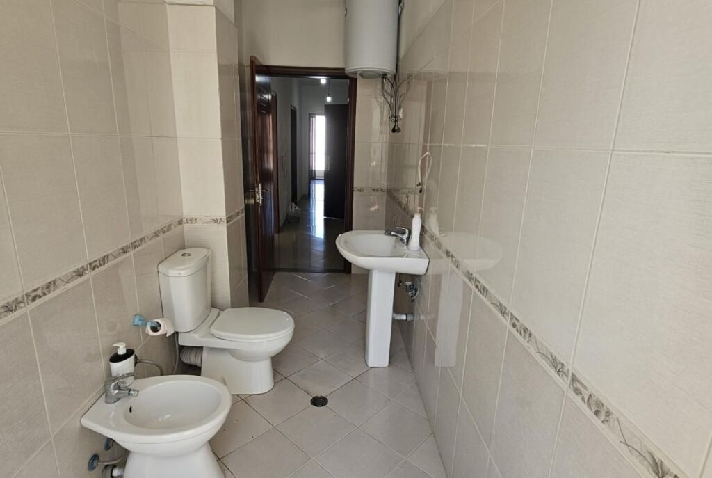 Ne Astir Shitet Apartament 2+1+2 Me Planimetri Perfekte