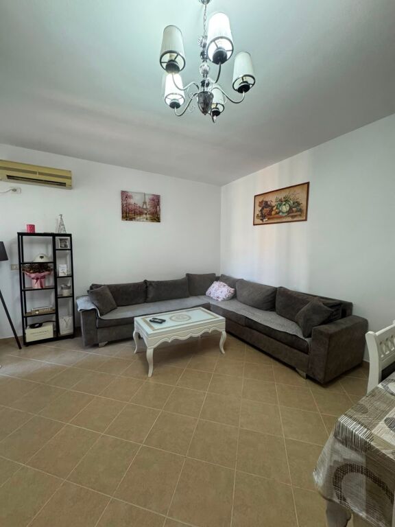 Apartament me qera 1+1- 📍Yzberisht, rruga Panjot Pano, prane furre buke Elenikon