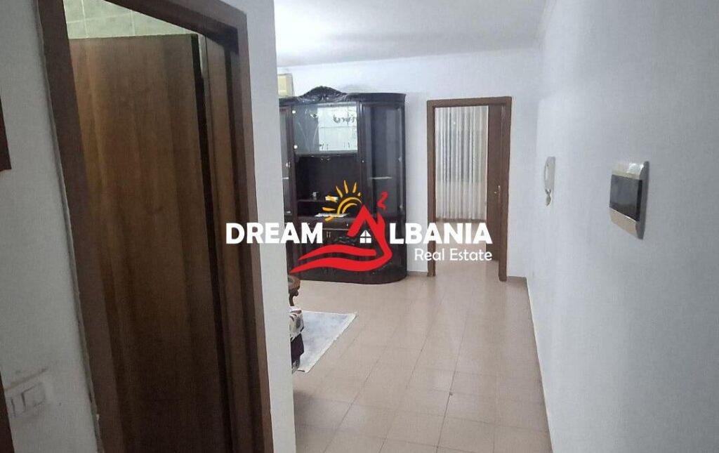 Appartamento 1+1 in affitto nel Comune di Parigi, vicino al Parco, Tirana (ID 42111641)