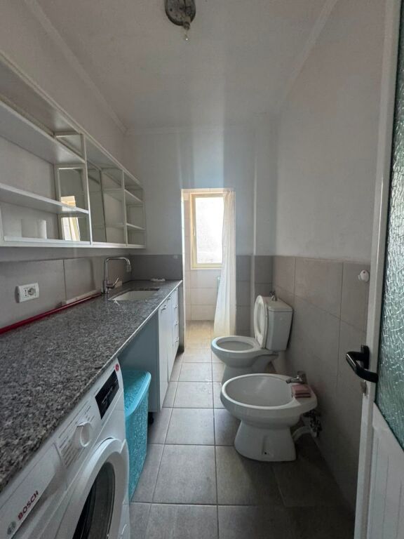 Jepet me qira apartament 2+1 në Kinostudio