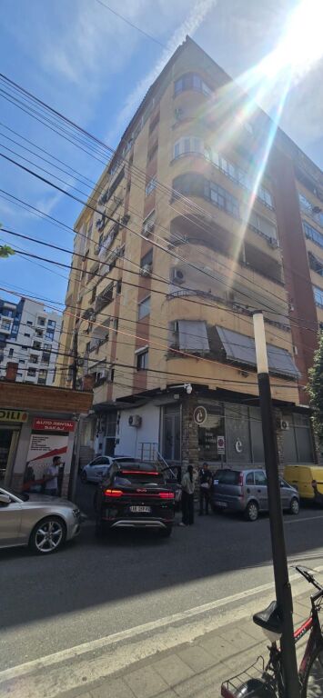 Studio apartment for sale  (21 Dhjetori)