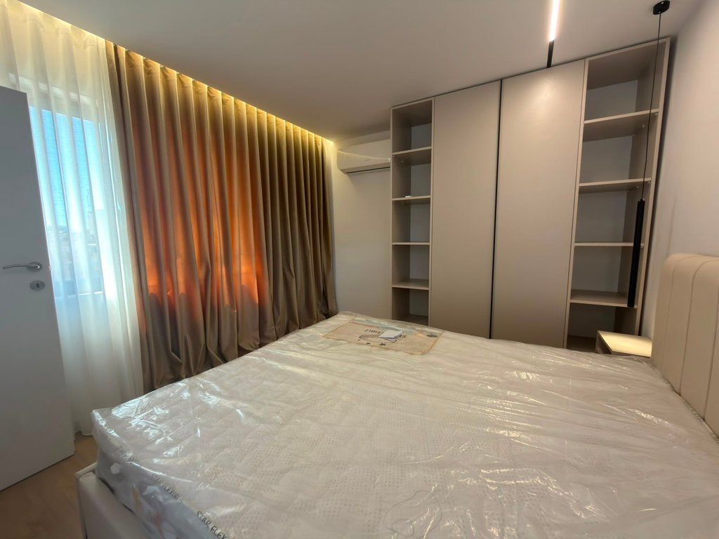 SHESIM APARTAMENT 1+1 PRANE STACIONIT TE TRENIT 130,000 €
