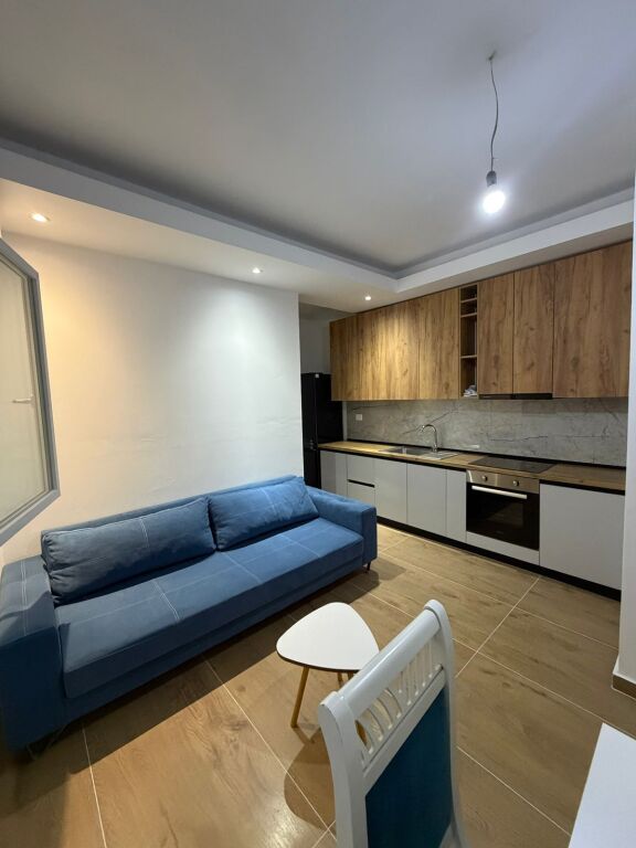 Apartament 1+1 me qira – Liqeni i Farkës !
