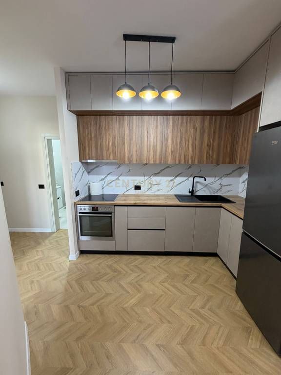 SHITET APARTAMENT 2+1 TEK TREGU ELEKTRIK 205,000 €