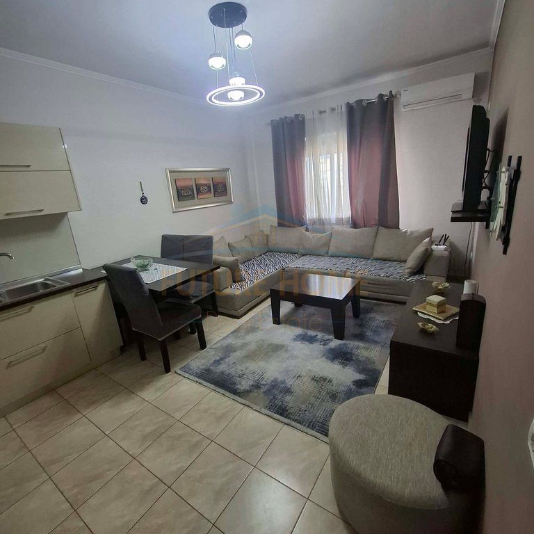 Shitet, Apartament 2+1, Rruga Astrit Losha, Unaza e Re