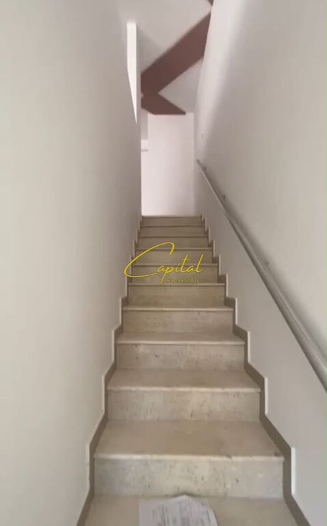 NEGOZIO DUPLEX IN AFFITTO 130 M2 21 DICEMBRE 100.000 LEKE