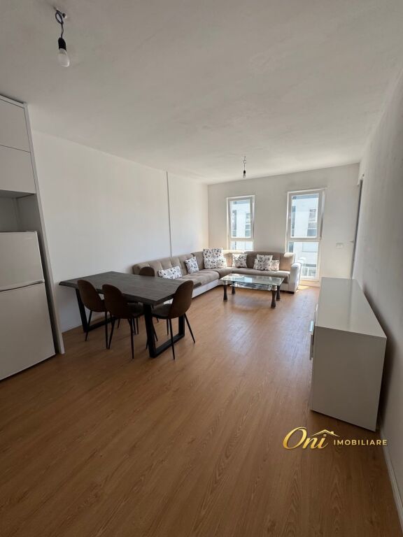 JEPE APARTAMENT ME QERA 2+1, QTU