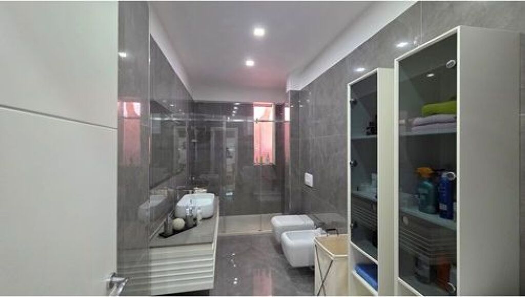 Appartamento moderno 2+1 in vendita a Vlore