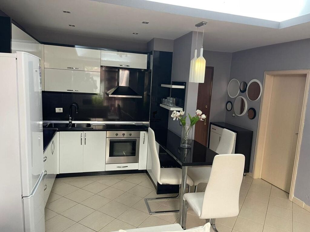 APPARTAMENTO IN AFFITTO 1+1 COMUNE DI PARIGI 50.000 LEKE FH-82852