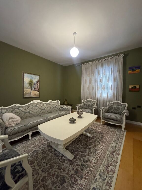 Villa privata su 3 piani in affitto