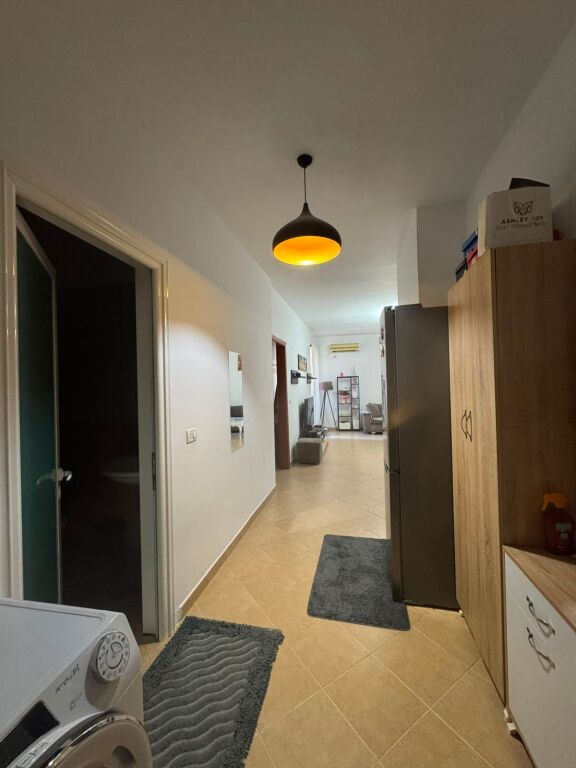 Apartament me qera 1+1- 📍Yzberisht, rruga Panjot Pano, prane furre buke Elenikon