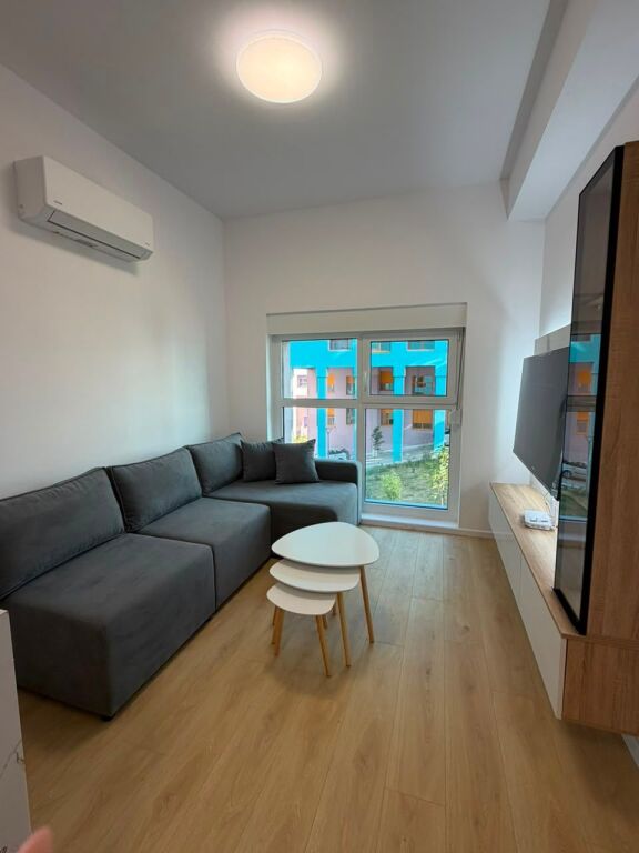 **For Rent: 1 Bedroom + Living Room + Balcony** 📍Ali Demi – Kadiu Complex | 2nd Floor | No Agency | 45,000 Lek/Month