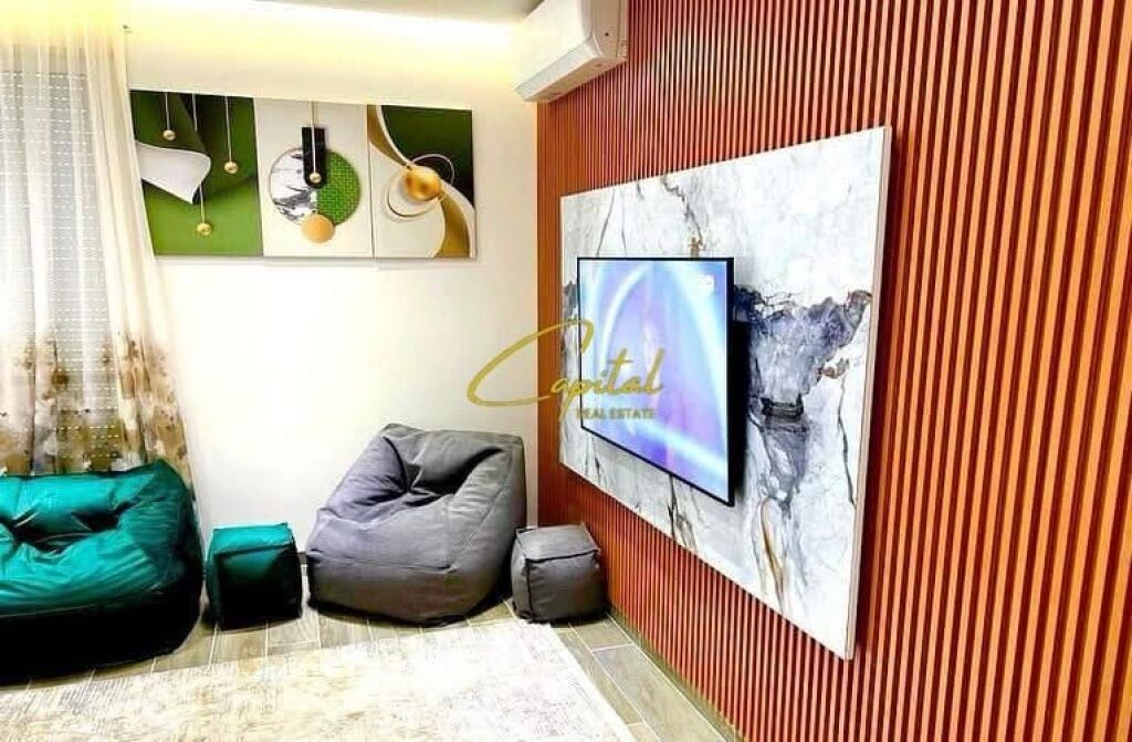 APARTMENT FOR RENT 3+1 DIBRA STREET 100,000 LEKE