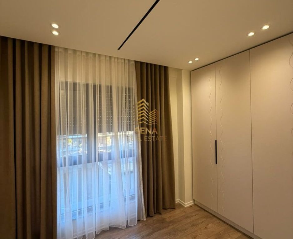 Rent, Apartment 3+1+2+balcony+Parking Spot, Ndregjoni Complex, 1100 Euro/month