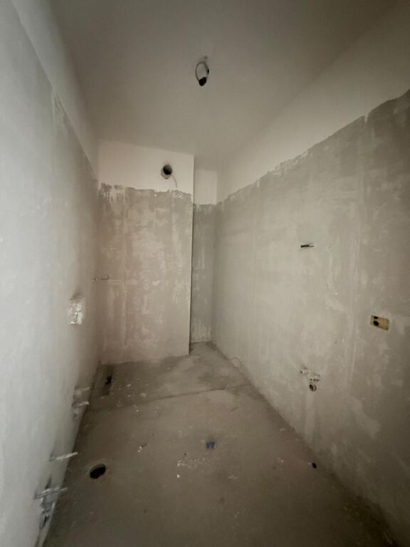 Shitet apartament 2+1+2