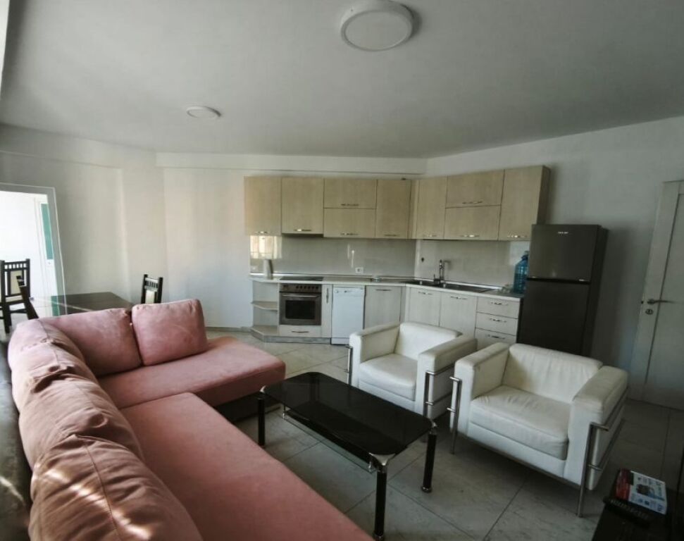 Qera | Apartament 2 + 1 | Vasil Shanto | 700 €/muaj