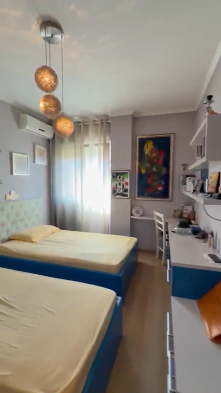 Apartament 2+1+2 per shitje Perballe me Deliorgjin !