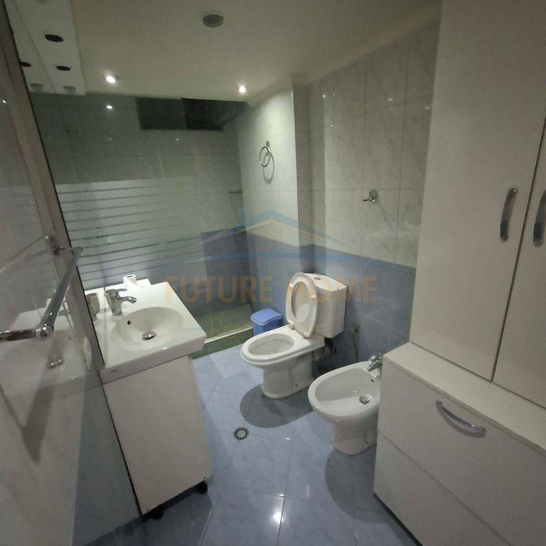 Shitet, Apartament 2+1, Rruga Astrit Losha, Unaza e Re