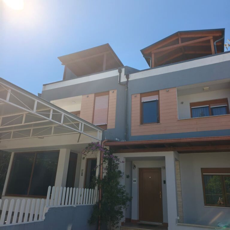 🏡 JEPET ME QIRA | Vilë e Bashkëngjitur në Colombo 2 Residence Teg