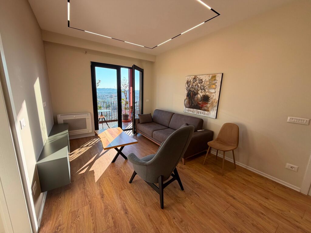 Jepet me qira apartament 2+1+2+post parkimi te Garden Building