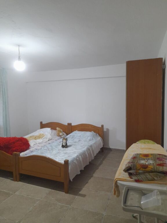 Qera | Shtëpi private 2 + 1 | Rruga Xhanfize Keko | 350 €/muaj