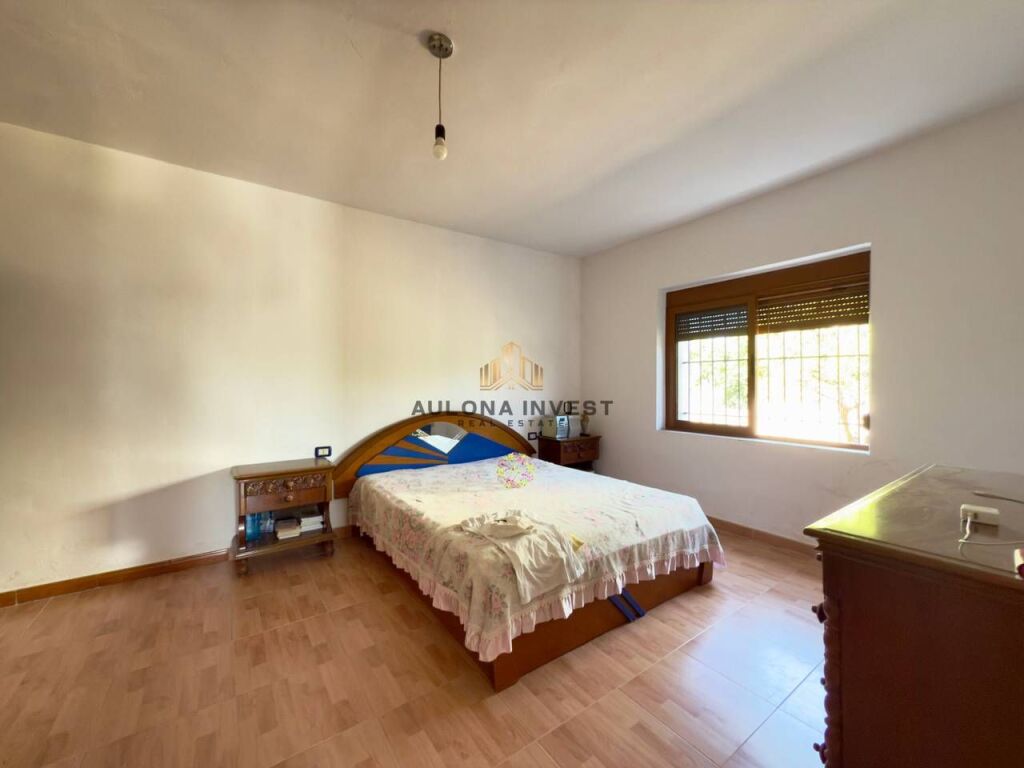 SHITET SHTEPI PRIVATE PRAN PLAZHIT TE VJETER-VLORE
