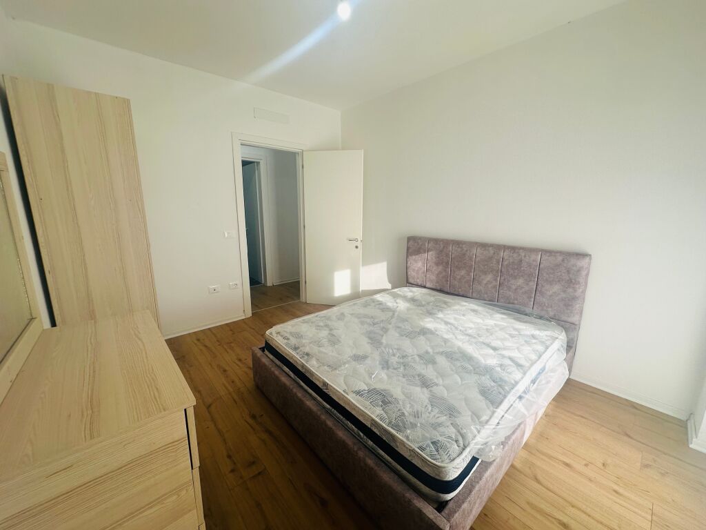 Affittasi Appartamento 2+1+2 Bagni + 1 Balcone