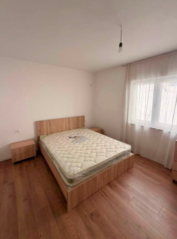 APARTAMENT 1+1 PER QERA PRANE RRUGES KOSOVAREVE