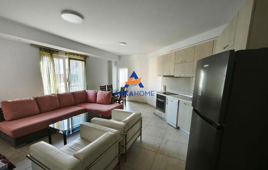 JEPET APARTAMENT 2+1 ME QERA "MBRAPA SHKOLLËS VASIL SHANTO" 70.000 LEKE