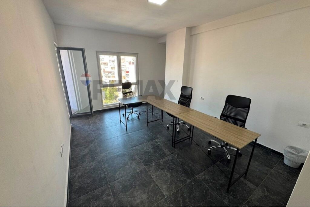 Office space for rent at Zogu i Zi