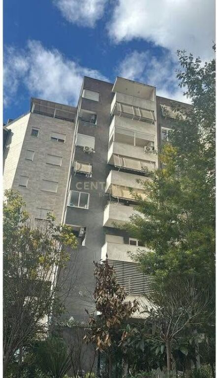 In vendita, Appartamento 1+1, Brryli, Tirana.
