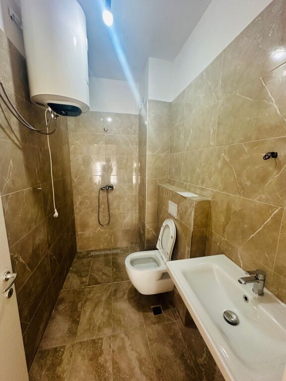 Affittasi Appartamento 2+1+2 Bagni + 1 Balcone