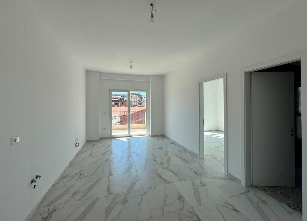 Ufficio 1+1 in affitto in Via Dritan Hoxha, Complesso Aura