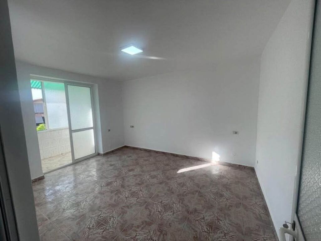 APARTAMENT 2+1 ME QERA - RRUGA FERIT XHAJKO, TIRANE
