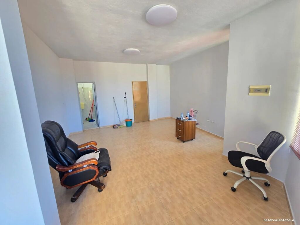 Ufficio in Affitto in Centro (ID BZ21006) Tirane