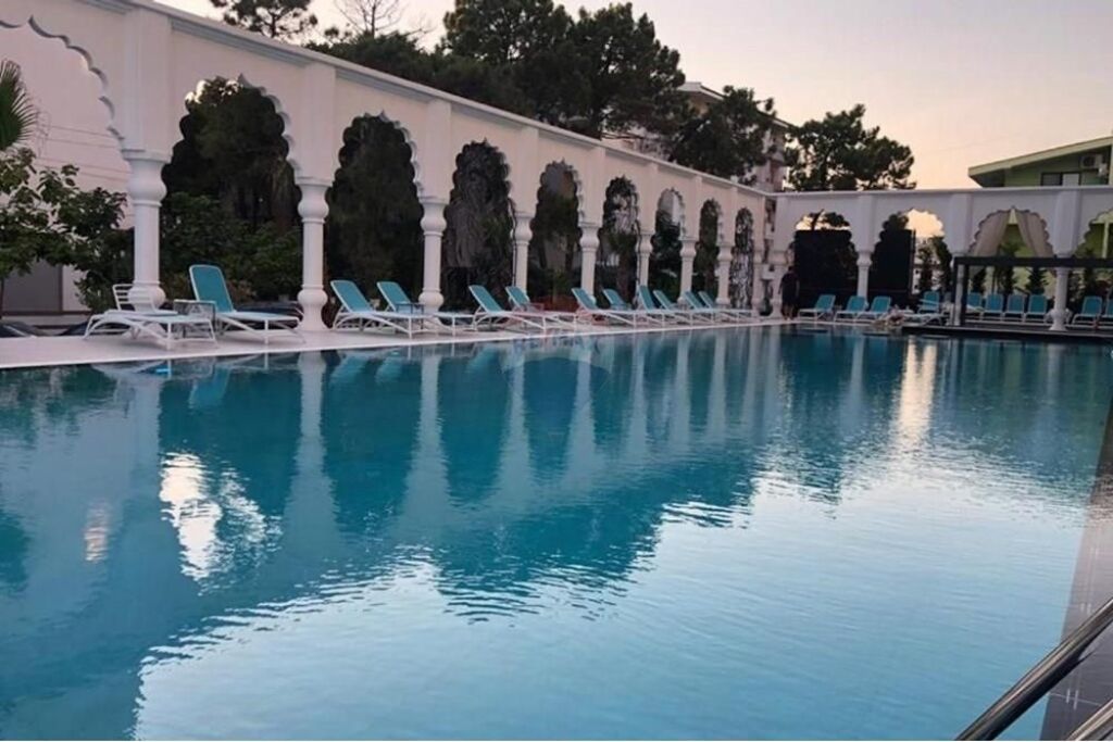 Hotel - Për Shitje - Golem, Kavajë(ID: 530361001-953)