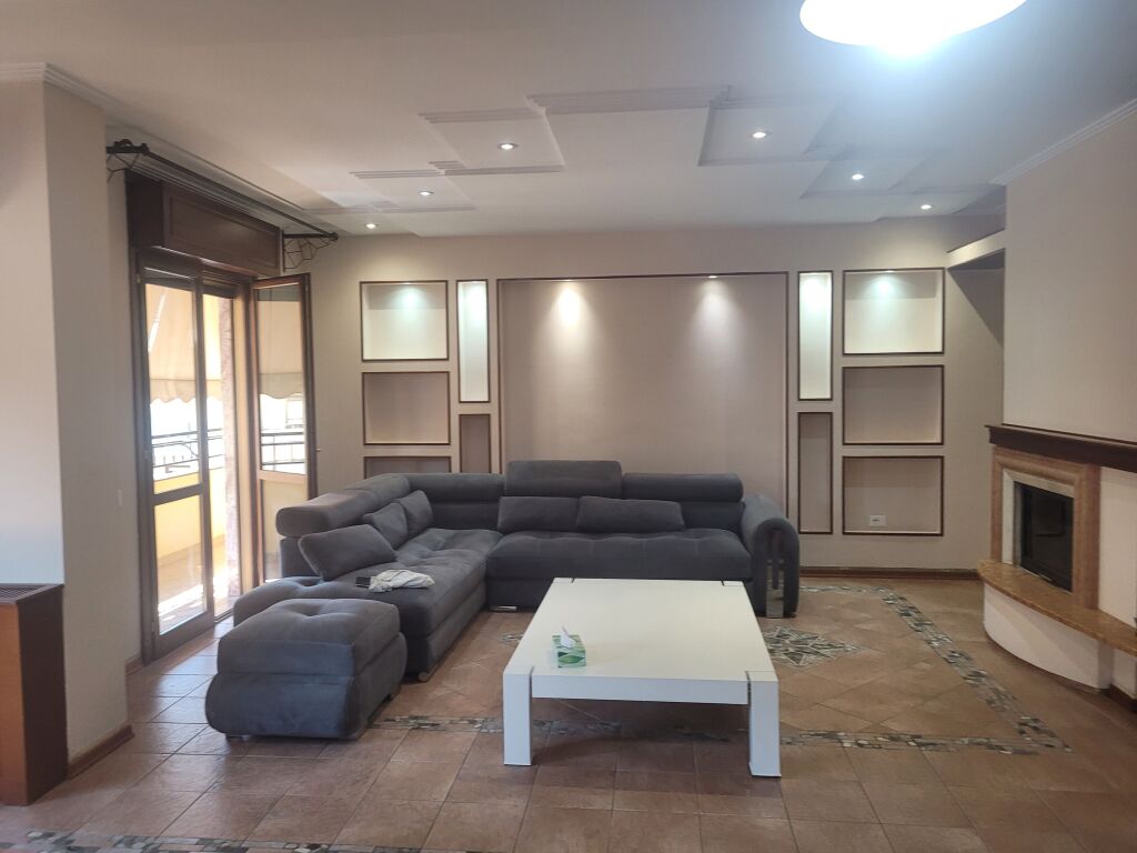 Super 3+1 apartment for rent at Lulishtja, Paris Commune