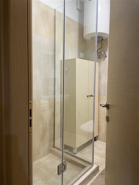 Apartament 1 dhomë gjumi për qira