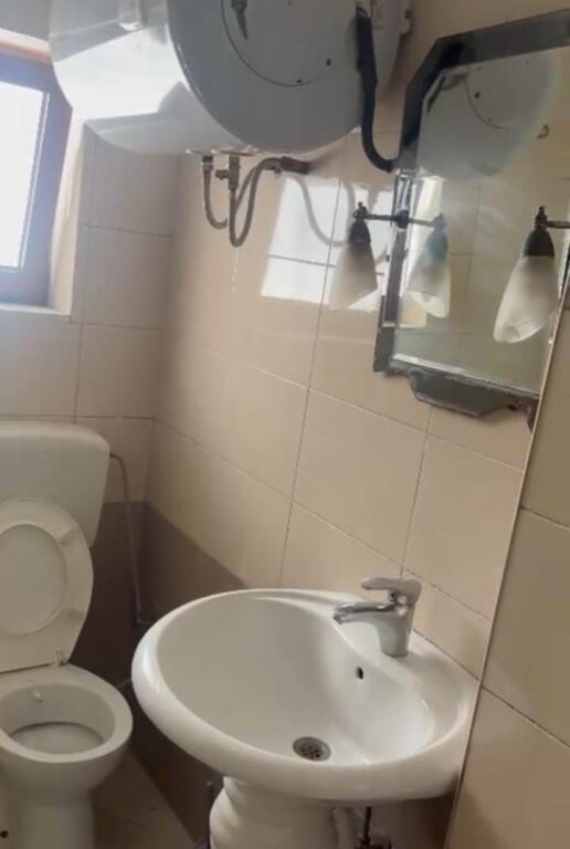 Rent | Shtëpi private 1 + 1 | Rruga Myslym Keta | 250 €/month