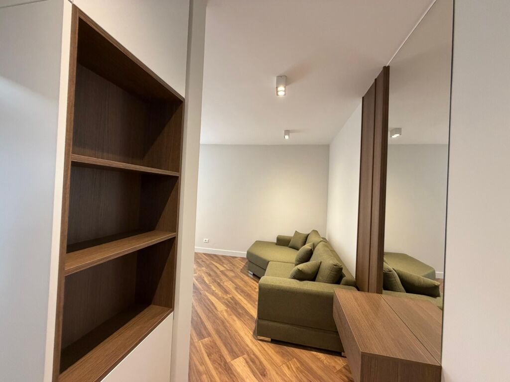 Shitet Apartament 1+1 te Kazazi