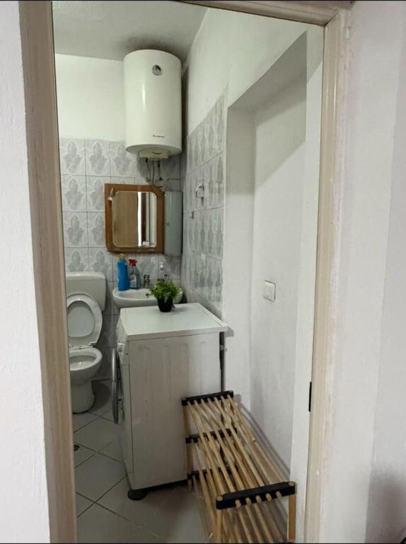 Qera | Garsoniere | Rruga Jorgo Plaku | 300 €/muaj