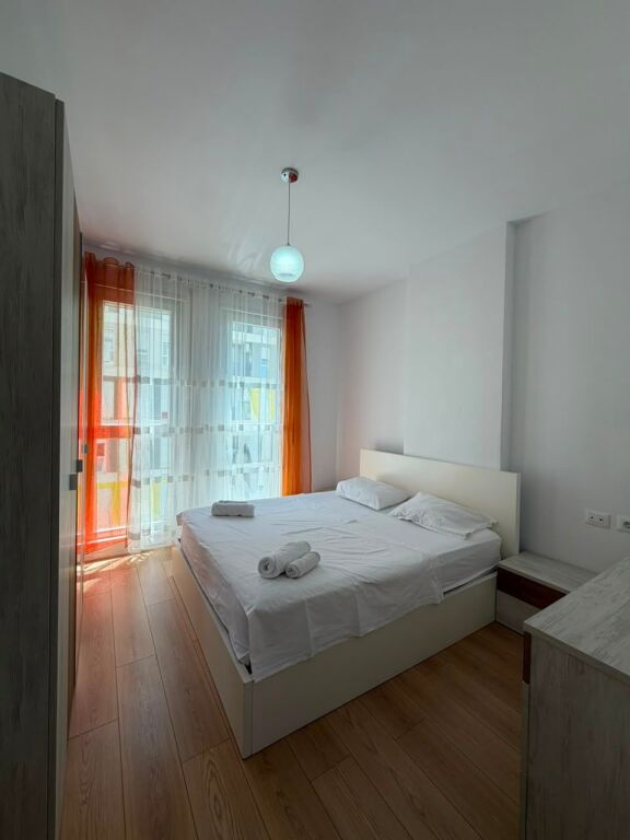 Jepet me qira apartament 1+1 në Univers City