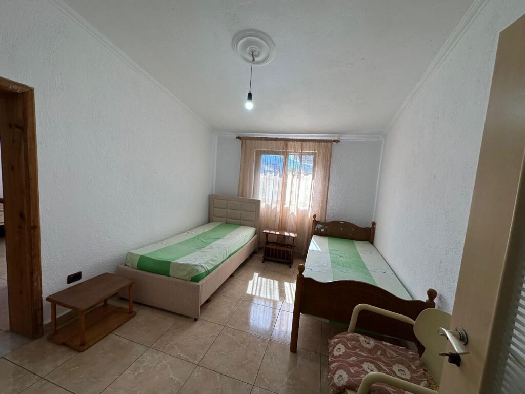 🏢Durres Street, near Hotel Colosseo, a 2+1 furnished apartment is for rent. 50,000 Leke