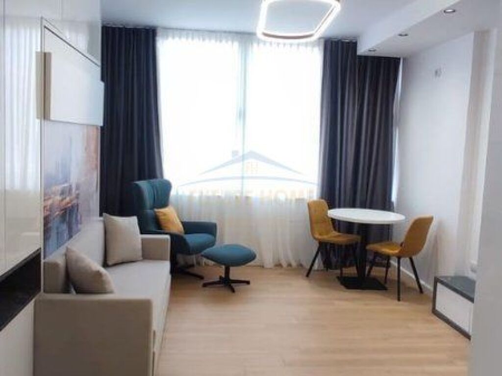For rent, Studio apartment, Kristal Center, Paris Commune, Tirana.
