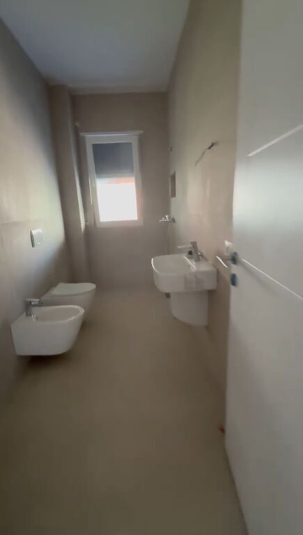 APARTAMENT ME QERA 2+1+POST PARKIMI