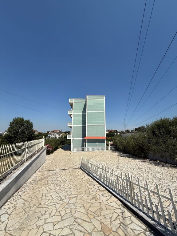 In Affitto Spazio 250 m² – Paskuqan